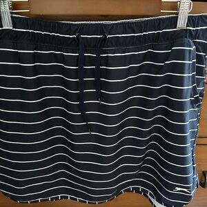 Slazenger Navy Blue w/ White Stripes Golf Skort L